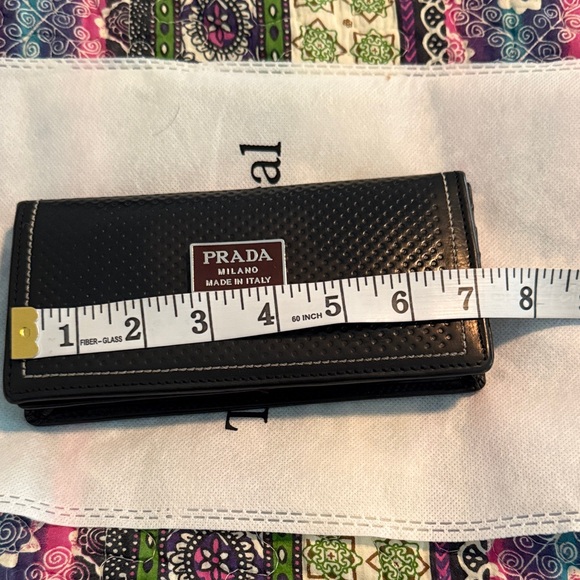 Prada Textured Black Wallet - Picture 5 of 6